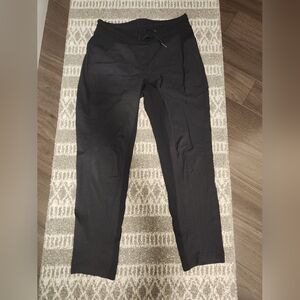 Lululemon Dance Studio 7/8 length pant